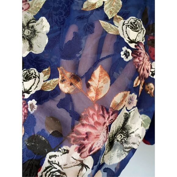 Lord and Taylor floral blouse/sheer longsleeve/ties on cuffs size extra-large￼ - Picture 5 of 6